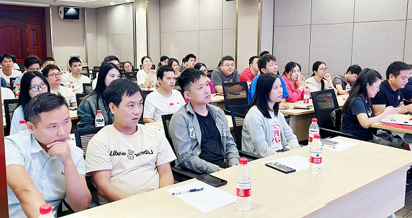 齊心協(xié)力謀發(fā)展，砥礪前行啟新篇——微視光電月度經(jīng)營(yíng)分析會(huì)圓滿(mǎn)落幕！